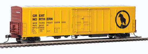 Walthers Mainline HO Scale 57' Mechanical Reefer - Great Northern #8900 WFCX 910-3911