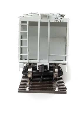 Walthers Mainline HO Scale 50' 3-Bay Covered Hopper - MILW #98043
