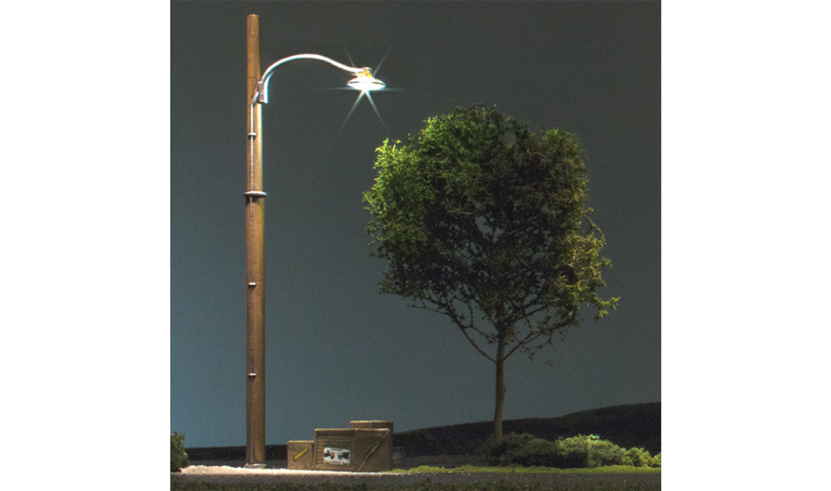 N Scale Woodland Scenics 5638 Wooden Pole Just Plug Street Lights (Pack of 3)