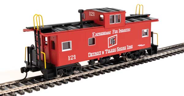 HO Scale Walthers Mainline DT&I Detroit & Toledo Shore Line Caboose #121