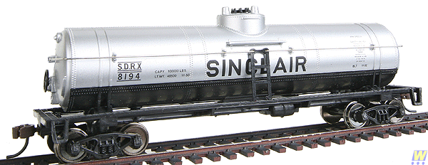 HO Scale 40-Foot Tank Car Model - WAL-931-1611, Sinclair Brand for Model Train Enthusiasts