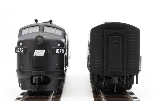 Walthers 19984 EMD F7 A/B PC Penn Central #1675, #3479 Black & White DCC Sound HO Scale