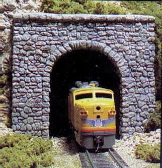 HO Scale Random Stone Single-Track Tunnel Portal by Woodland Scenics (Hydrocal Plaster Casting)