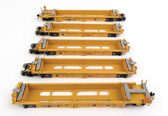 Walthers HO Scale Model Train - 910 - 55671 Thrall Rebuilt 5 - Unit 40 - Foot Well Car with Small Red TTX Logo, TTX DTTX #748295