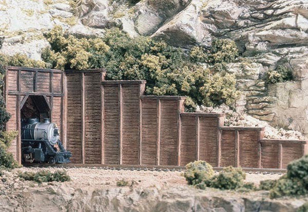 Woodland Scenics N Scale Timber Unpainted Hydrocal(R) Casting Retaining Wall Package (6 Pieces)
