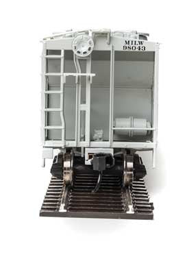 Walthers Mainline HO Scale 50' 3-Bay Covered Hopper - MILW #98043