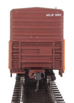 HO Scale Walthers 910 - 3932 57' Mechanical Reefer MILW Milwaukee Road #9869