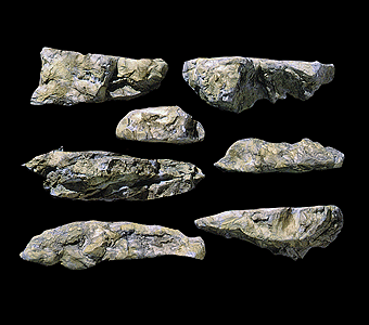 Woodland Scenics 1233 Flexible and Durable Rock Molds for Model Building - 5 x 7 Inches (12.7 x 17.7cm) -- Embankments A Scale