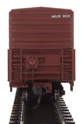 HO Scale Walthers 910-3931 57' Mechanical Reefer MILW - Milwaukee Road #9818