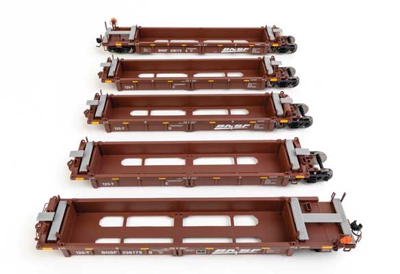 Walthers HO Scale 5-Unit Rebuilt 40' Well Car BNSF #238175 in Boxcar Red